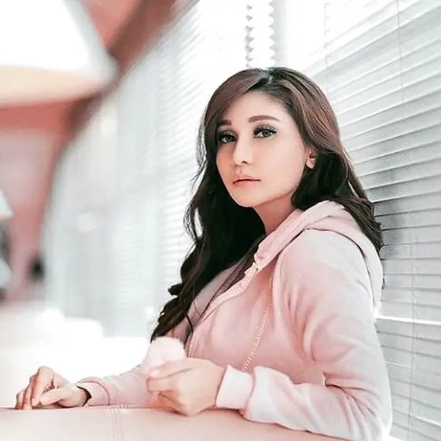 6 Potret Transformasi Aktris Baby Margaretha, Kini Jadi Istri Pria Asal Austria