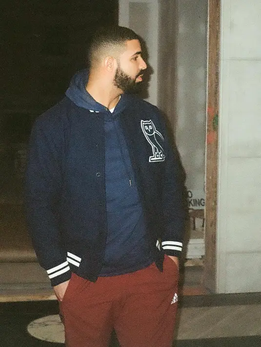 "Drake tak bertemu anaknya sesering yang ia mau karena dirinya takut," ujar seorang sumber. (instagram/champagnepapi)