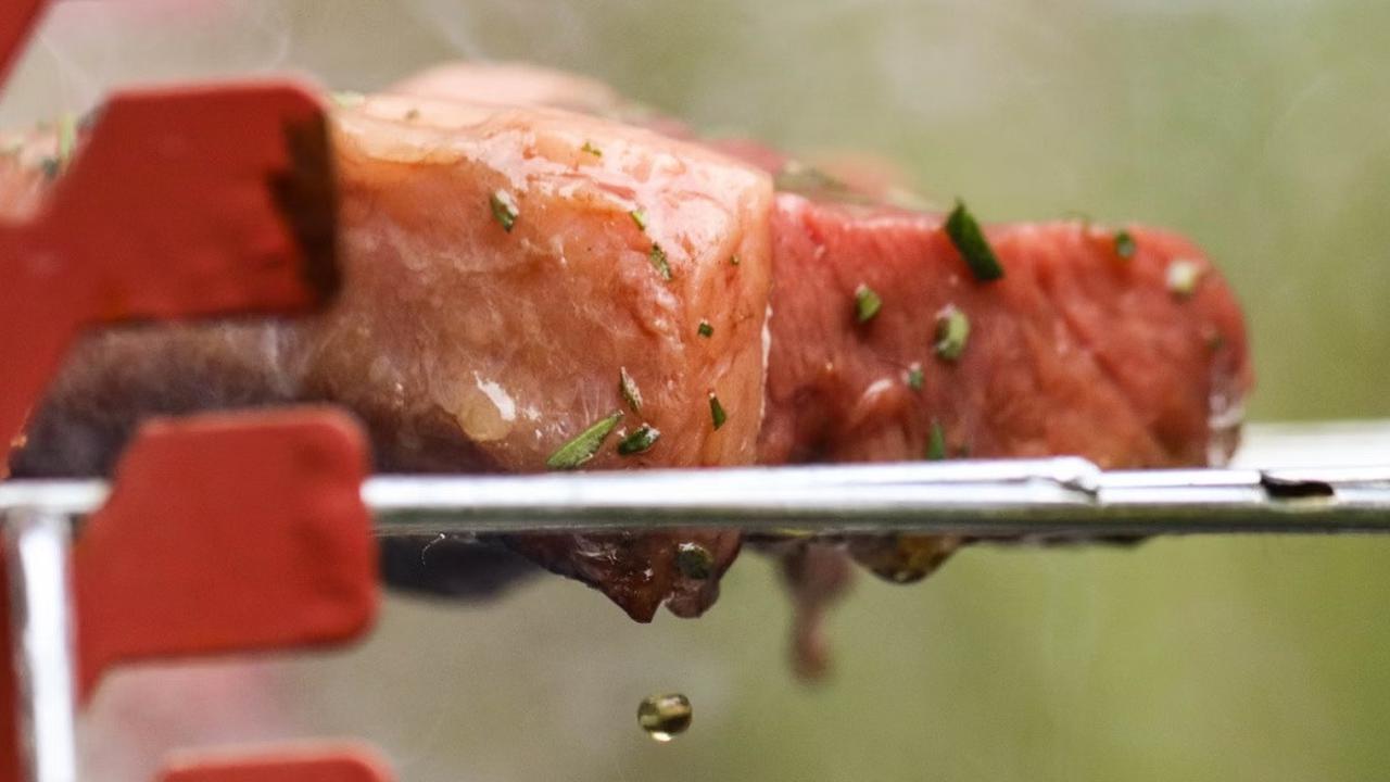 Ilustrasi Memasak Daging
