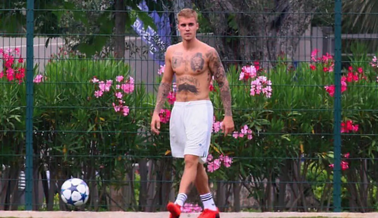 Sudah tidak heran lagi jika seorang Justin Bieber memiliki penggemar yang banyak. Lantaran itu juga ia selalu menjadi sorotan masyarakat di manapun dirinya berada. (Instagram/Justinbieber)
