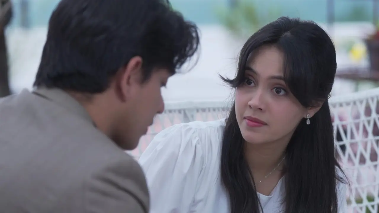 Sinetron Di Antara Dua Cinta