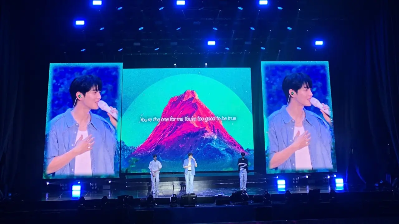 Cha Eun Woo menyanyikan lagu berjudul You're the best. (Liputan6.com/Jihan Rafifah)
