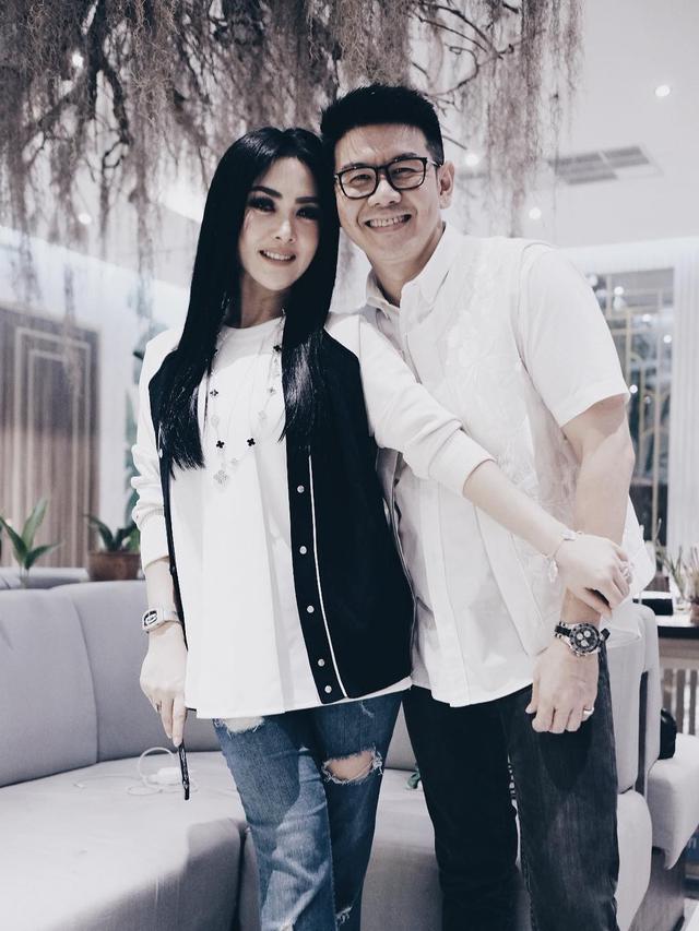 Syahrini dan Danny