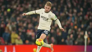 Manchester United Ketagihan Berburu Pemain West Ham, Tak Cuma Fernandes dan Summerville