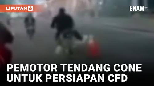 VIDEO: Pengendara Motor Tendang Traffic Cone Untuk CFD di Dekat Bundaran HI