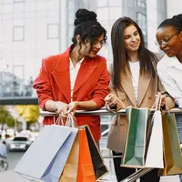 Self-reward bukan hanya soal membeli sesuatu, melainkan juga tentang bagaimana menghargai usaha tanpa mengabaikan kondisi finansial. (Foto/Dok: Pexels)