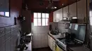 Pemandangan dapur sebuah apartemen yang dibiarkan kosong di Caracas, pada 6 September 2018. Mereka yang meninggalkan Venezuela akibat dari krisis memutuskan tidak menjual propertinya karena harga yang turun secara signifikan. (AFP / Federico PARRA)