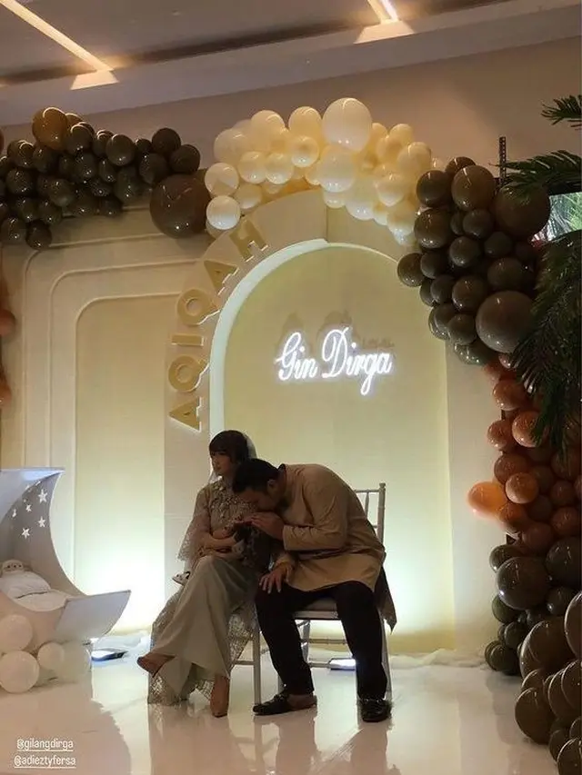 6 Momen Akikah Baby Gin, Putra Gilang Dirga dan Adiezty Fersa yang Dihadiri Selebriti