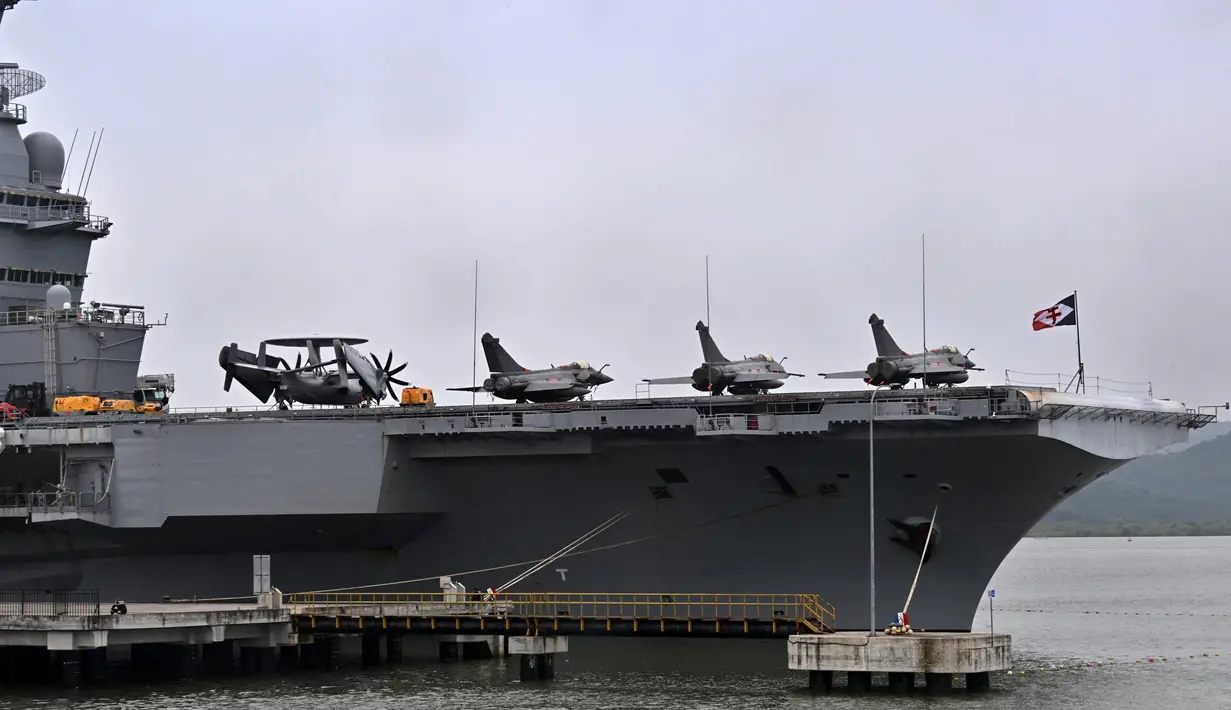 Diketahui, Kapal induk Charles de Gaulle berlayar dari Toulon, Prancis, untuk misi “Clemenceau 25” pada 28 November 2024. (SONNY TUMBELAKA/AFP)