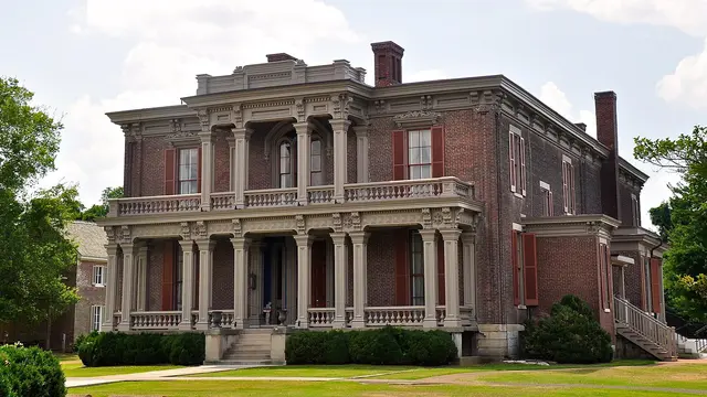 Two Rivers Mansion