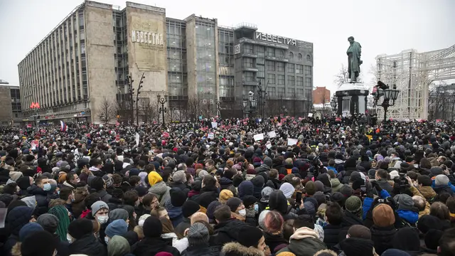 Bentrok, Polisi Rusia Tahan Ribuan Pendukung Alexei Navalny