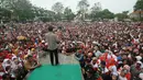 Dihadapan ribuan simpatisan di Lapangan Pagaden, Subang, Jawa Barat, Jokowi mengaku akan tetap blusukan jika terpilih pada pilpres bulan Juli mendatang, Selasa (17/6/14). (Liputan6.com/Herman Zakharia)