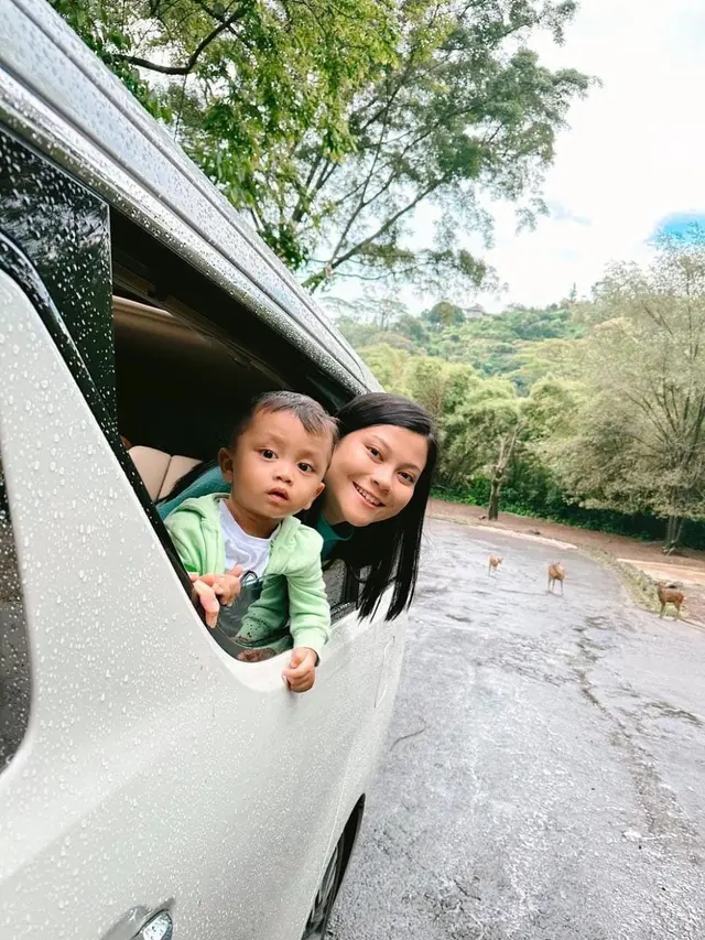 Hanum Mega saat Asuh Anak Sendiri Tanpa Suami