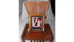 Ibunda Jonathan Frizzy meninggal di usia 57 tahun akibat penyakit kanker, Rabu (4/6/14). (Liputan6.com/Miftahul Hayat)