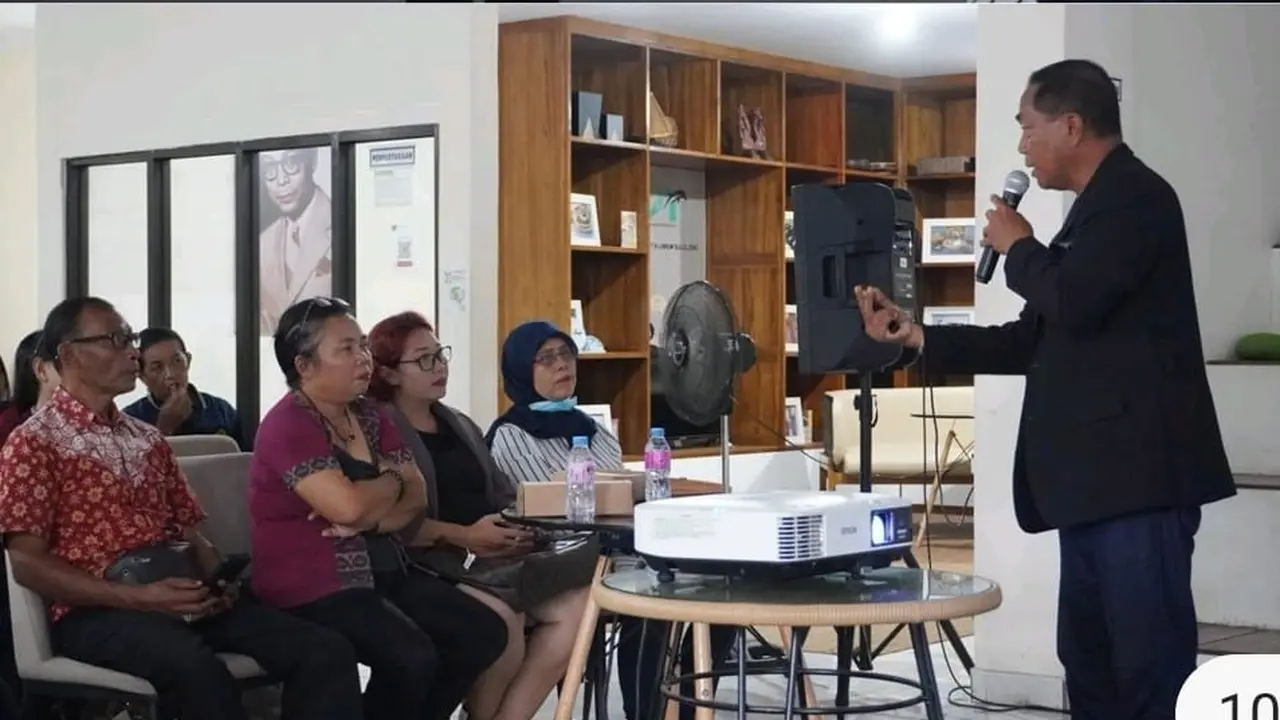 Ikatan Pedagang Pasar Indonesia (IKAPPI) Provinsi Bali mengajak para pelaku UMKM Bali naik kelas dalam menjual produk dengan cara digitalisasi seluruh proses transaksi dan laporan keuangan.