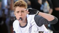 7 Selebritas Ini Mengaku Menyesal Jadi Terkenal