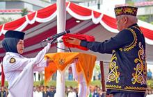 VIDEO: Lapangan IKN Becek, Paskibra Kotor-kotoran Turunkan Merah Putih
