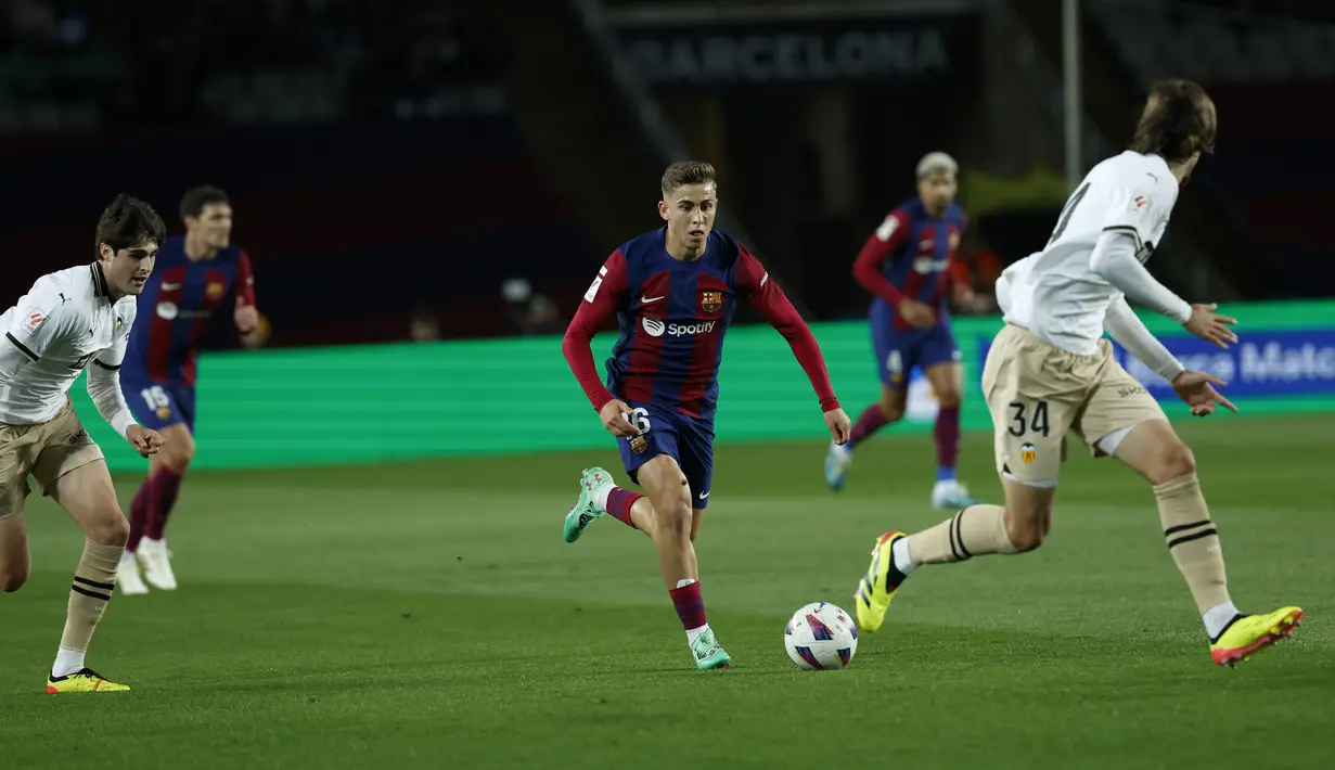 Kemenangan ini menjaga posisi Barca di peringkat dua klasemen Liga Spanyol 2023/2024 dengan torehan 73 poin dari 33 pertandingan. (AP Photo/Joan Monfort)