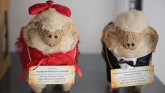 Merintis usaha dari saat kuliah, pengusaha muda ini sukses menangkap peluang dengan memanfaatkan limbah bulu yang ramah lingkungan.