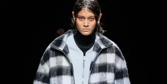 Tiga brand yang mempercayakan busananya untuk dibawakan oleh Rizal Rama di PFW 2023. @personamgt.