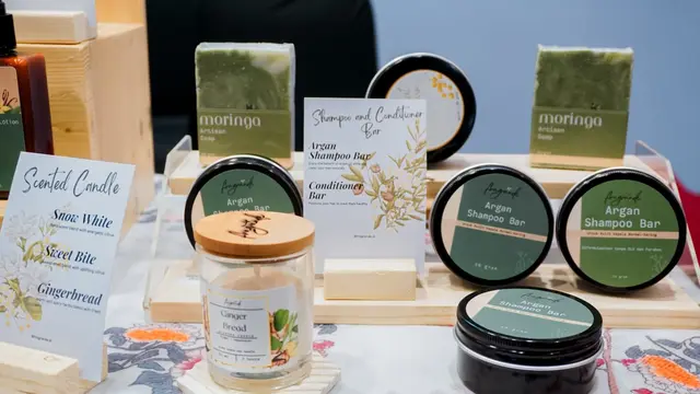 Industri kosmetik di Indonesia semakin berkembang dengan memberikan berbagai produk inovatif bagi para konsumennya.