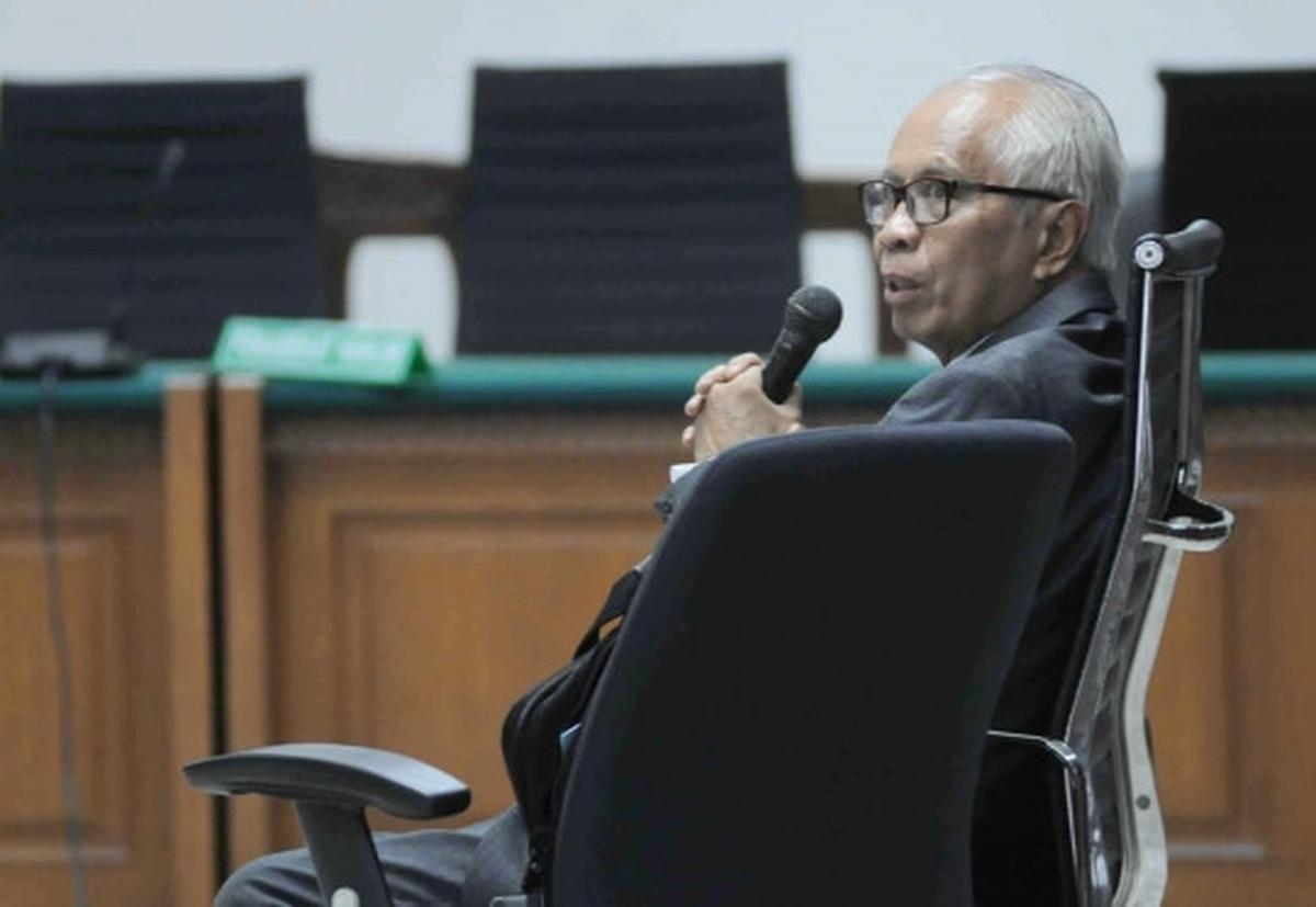Hakim izinkan OC Kaligis berobat, sidang perdana kembali ditunda