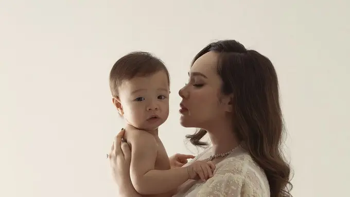 Pamela Bowie Beri Pesan Emosional Kepada Putra Pertamanya. [@pammybowie]