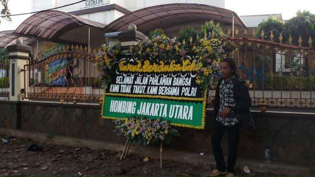 Karangan Bunga di Mako Brimob