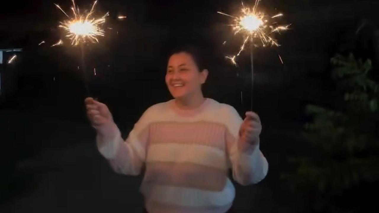Talitha Curtis Rayakan Tahun Baru 2025 dengan Sederhana di Rumah, Terharu Karena Tahun Lalu Cuma Bisa Tidur