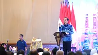 Presiden Joko Widodo atau Jokowi saat secara resmi Musyawarah Nasional Luar Biasa (Munaslub) Asosiasi Pemerintah Kota Seluruh Indonesia (Apeksi), di Puri Begawan, Kota Bogor, Jawa Barat, Jumat (15/12/2023) pagi. Foto: Setkab