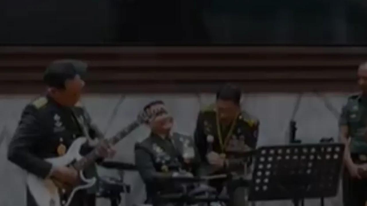 Jenderal Dudung, Letjen Agus dan Major Genderal David Neo Chin terlihat begitu akrab.<br>