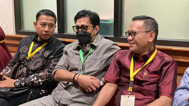 Andre Taulany menghadiri sidang perceraian. (M Altaf Jauhar/ LIputan6.com)