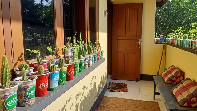 Kebun Estetik Gelas Plastik Re-use (Gemini AI)