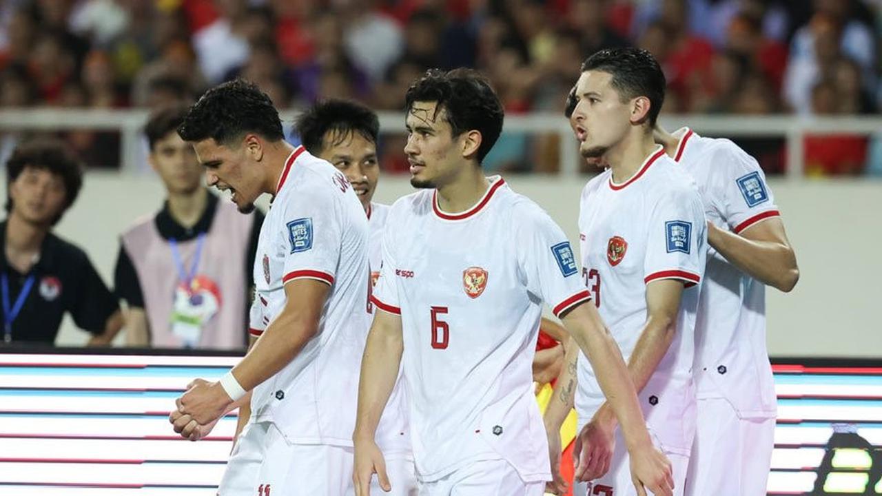 Jokowi Ajak Dua Cucunya Nonton Indonesia vs Australia di Stadion GBK