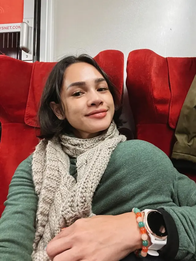 Andien menyusui (Instagram/andienaisyah)