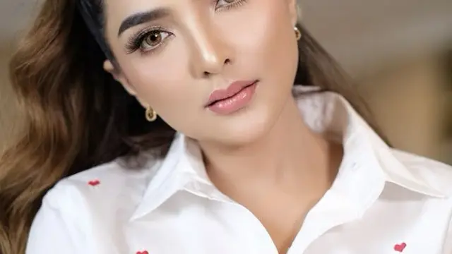 Kenangan mendiang Slam Wiyono ketika sebagai MUA. (credit: instagram.com/slamwiyono)