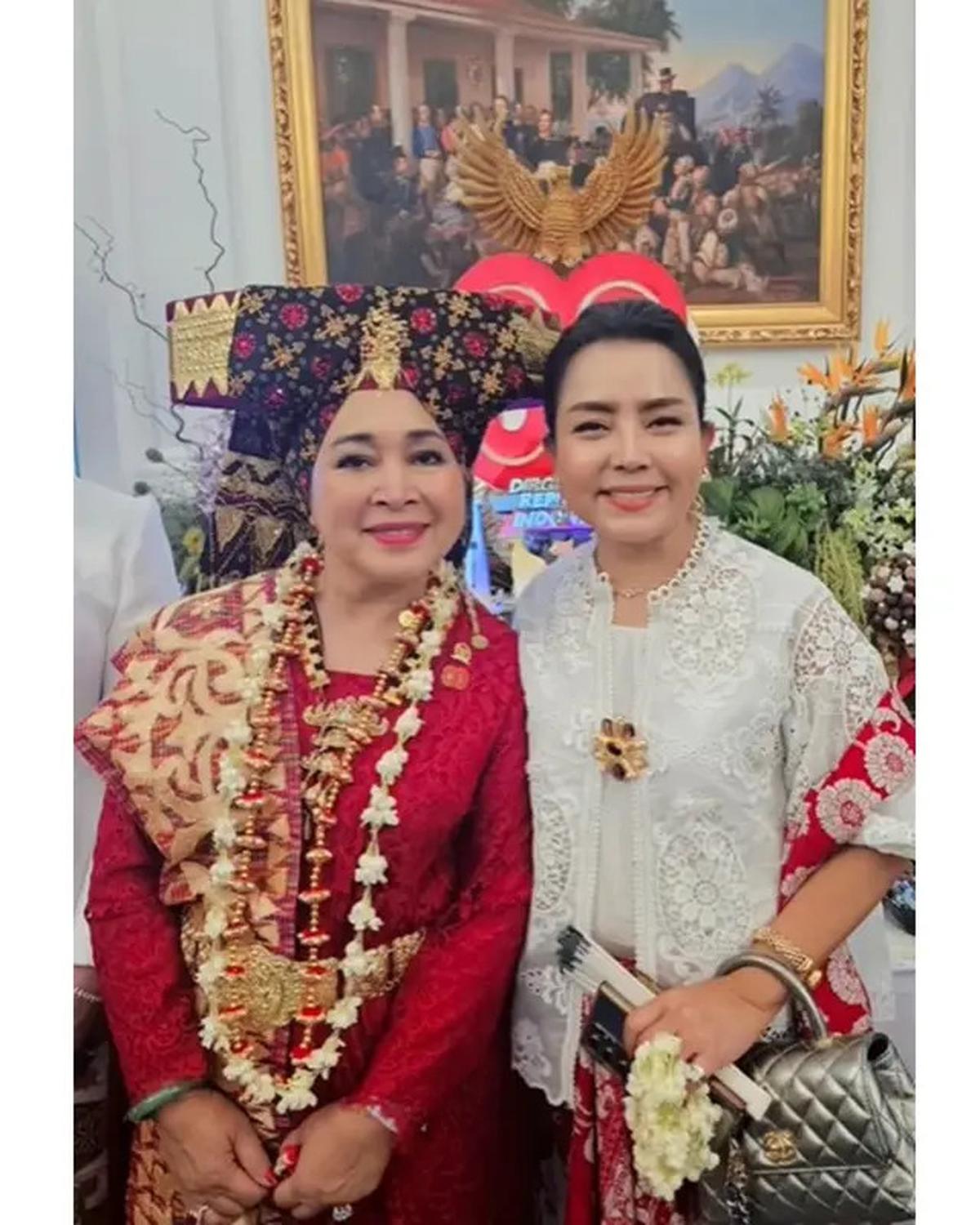 6 Potret Mayangsari Hadiri HUT RI di Istana Merdeka, Kompak Bareng Keluarga Cendana