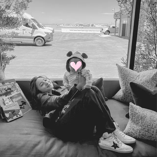 Baby Izz Genap 4 Bulan, Ini 6 Momen Nikita Willy dan Indra Pulang ke Indonesia