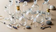 Botol Kaca Bekas Parfum Bisa Jadi Apa? Ini 10 Ide Daur Ulang Bernilai Guna & Ekonomi