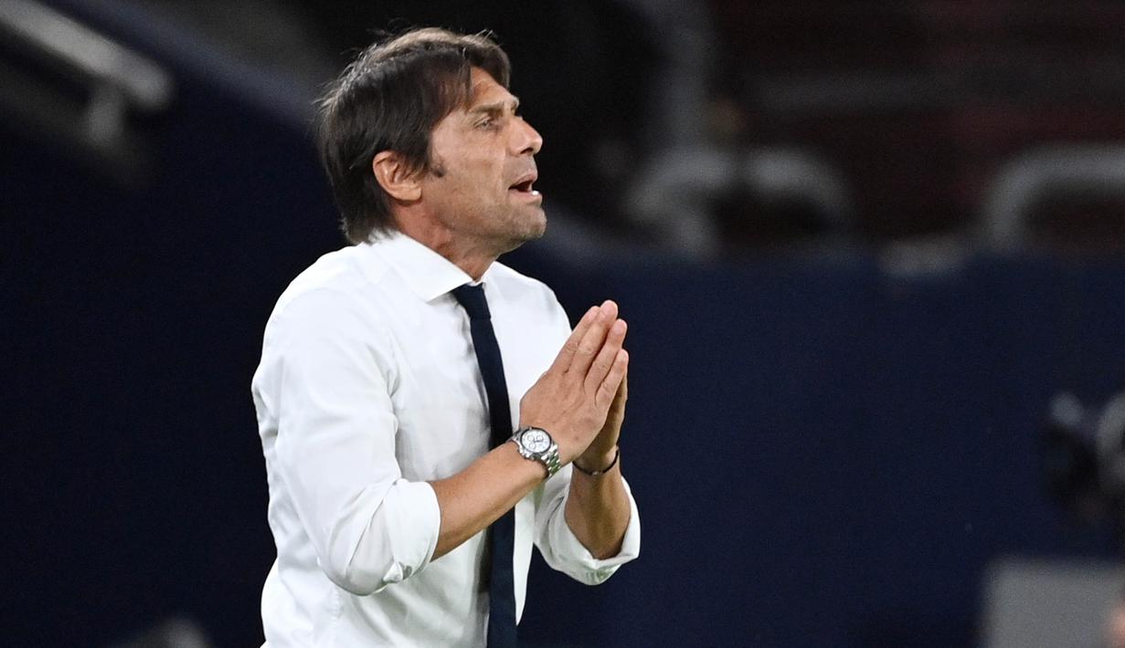 3. Antonio Conte – Pria asal Italia ini telah berhasil mempersembahkan gelar juara bagi Juventus dan Chelsea. Prestasi tersebut membuat Inter Milan menunjuknya sebagai juru taktik untuk mengembalikan masa kejayaan La Beneamata. (AP/Luca Bruno)