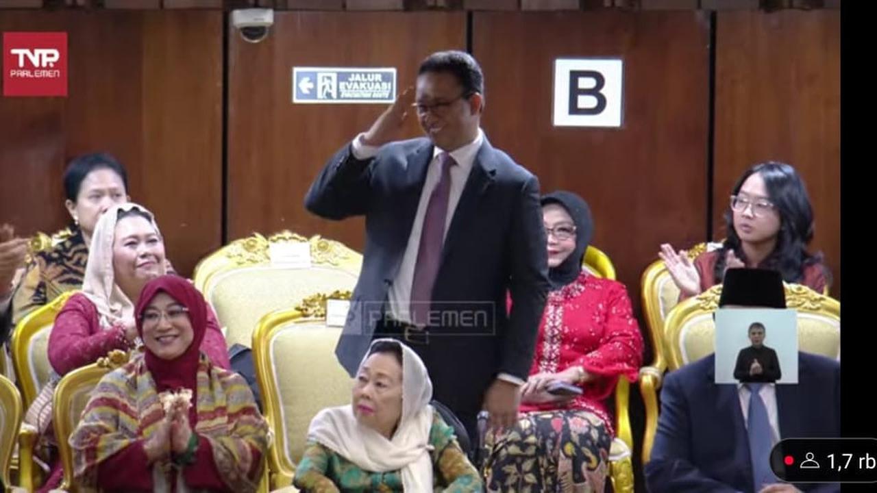 Momen Anies Baswedan Hormat Usai Disapa Prabowo