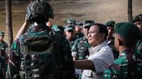 Menteri Pertahanan RI Prabowo Subianto mengunjungi Batalyon Infanteri (Yonif) Para Raider (PR) 330/Tri Dharma di Cicalengka, Soreang Kabupaten Bandung, Jawa Barat, Kamis (11/5/2023). (Foto: Kemenhan RI).