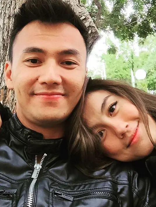 Sebelumnya, Agnes Monica malu-malu mengakui hubungannya dengan Wijaya Saputra. Dari foto yang diunggah oleh Wijaya, terlihat pasangan kekasih ini begitu dekat. Bahkan banyak yang menunjukkan kemesraannya. (Instagram/saputrawijaya)