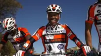 Pebalap sepeda Lesotho, Phetetso Monese, bakal tampil di Olimpiade mengendarai sepeda hasil sumbangan publik. (The Sufferfest)