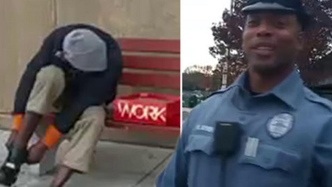 Polisi baik hati ini beli sepatu baru buat tunawisma