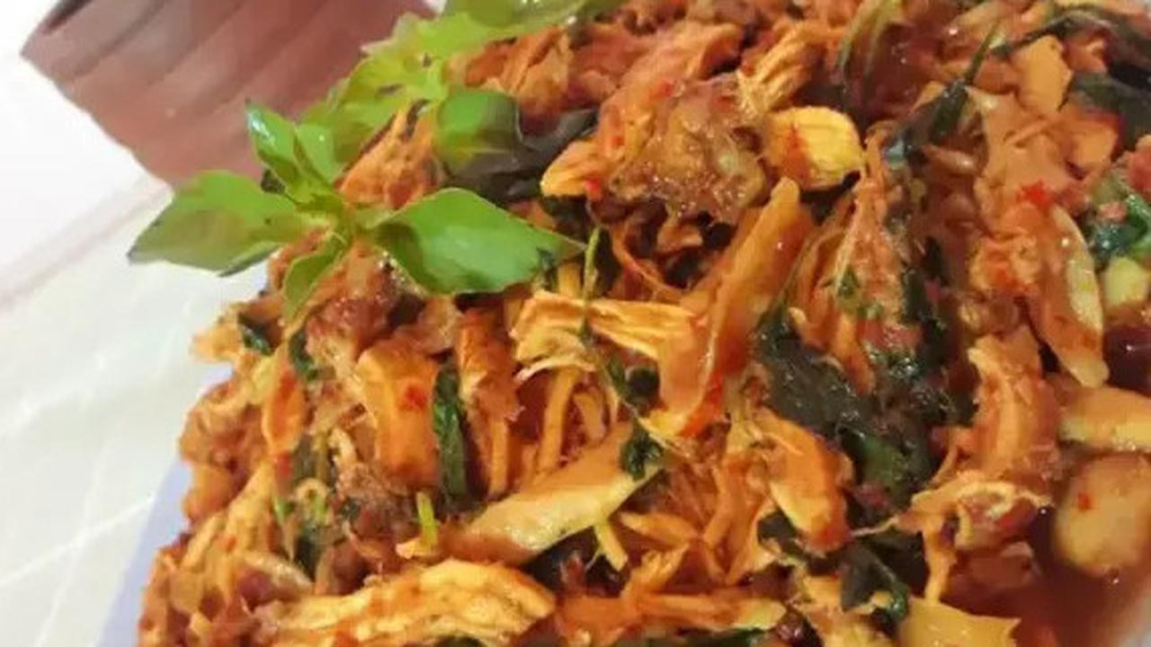 Tambahkan Satu Bahan Ini, Ayam Suwir Kemangi Jadi Lebih Sedap dan Menggoda