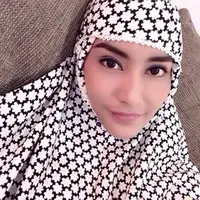 Tyas Mirasih tampil syariah (Instagram/@tyasmirasih)