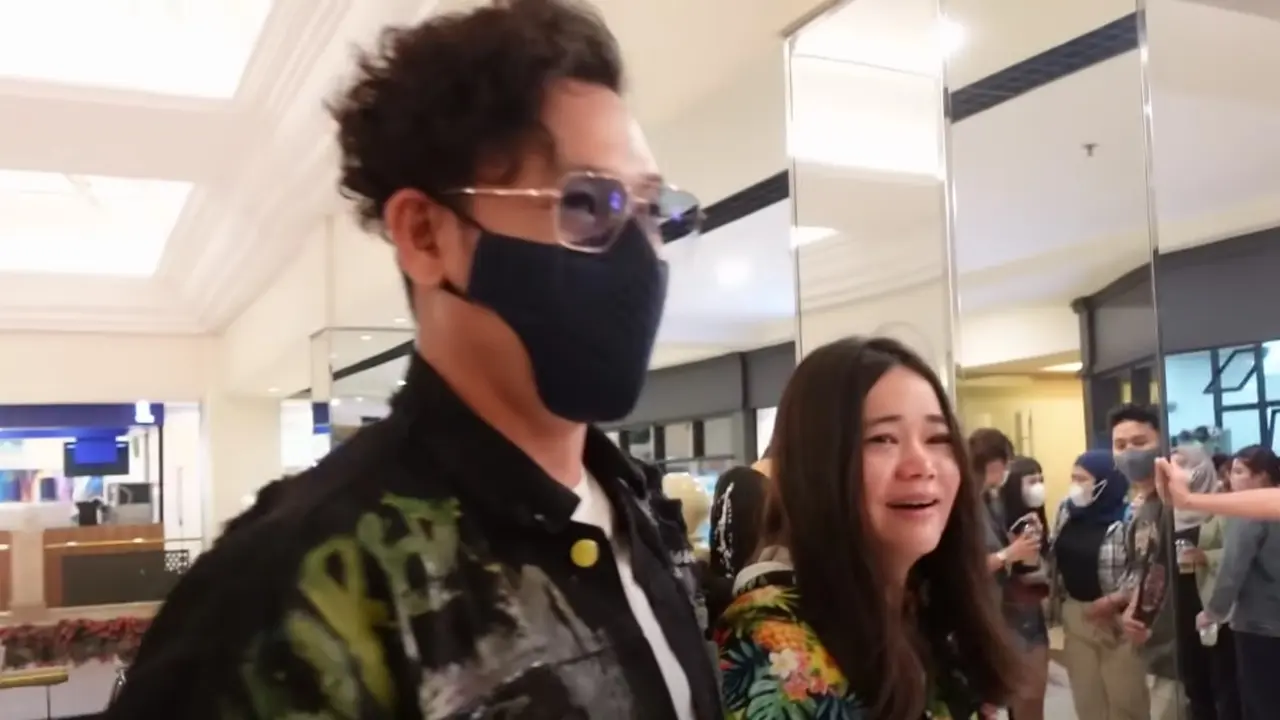 Olivia Allan istri Denny Sumargo Nonton Miracle in Cell No. 7