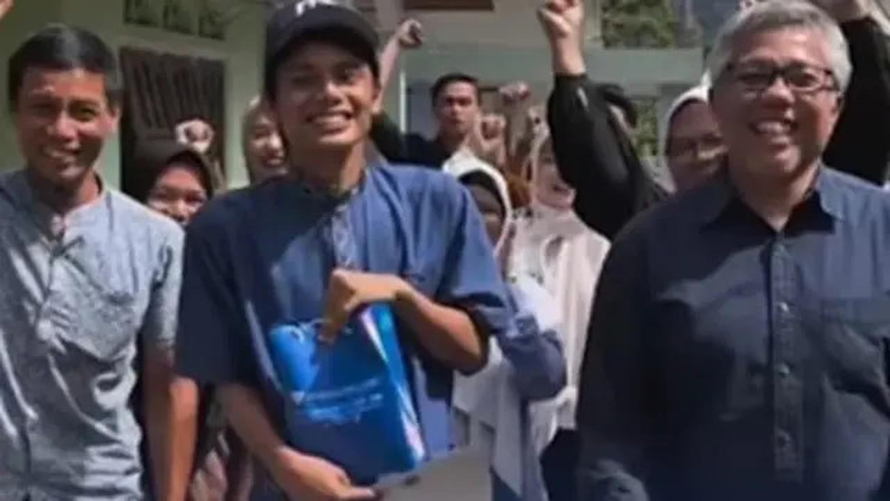 Kisah Haru dari Pelosok Sumbar, Sekampung Arak Anak Kuli Panggul Lolos Masuk ITB, Siap Urunan buat Biaya Kuliah