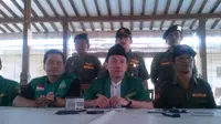 "Berdasarkan rapat koordinasi nasional yang dihelat pimpinan pusat gerakan pemuda Anshor, Mei lalu, disepakati dukung Jokowi-JK. 